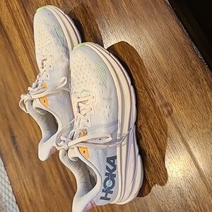 Hoka Clifton 9 Cream and Yellow Athletic Shoes with Cushioned Design